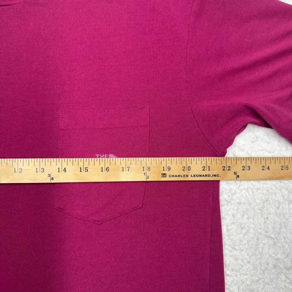 Vintage 90s‎ The North Face T-Shirt Chest Pocket Embroidered Logo Men's Size L